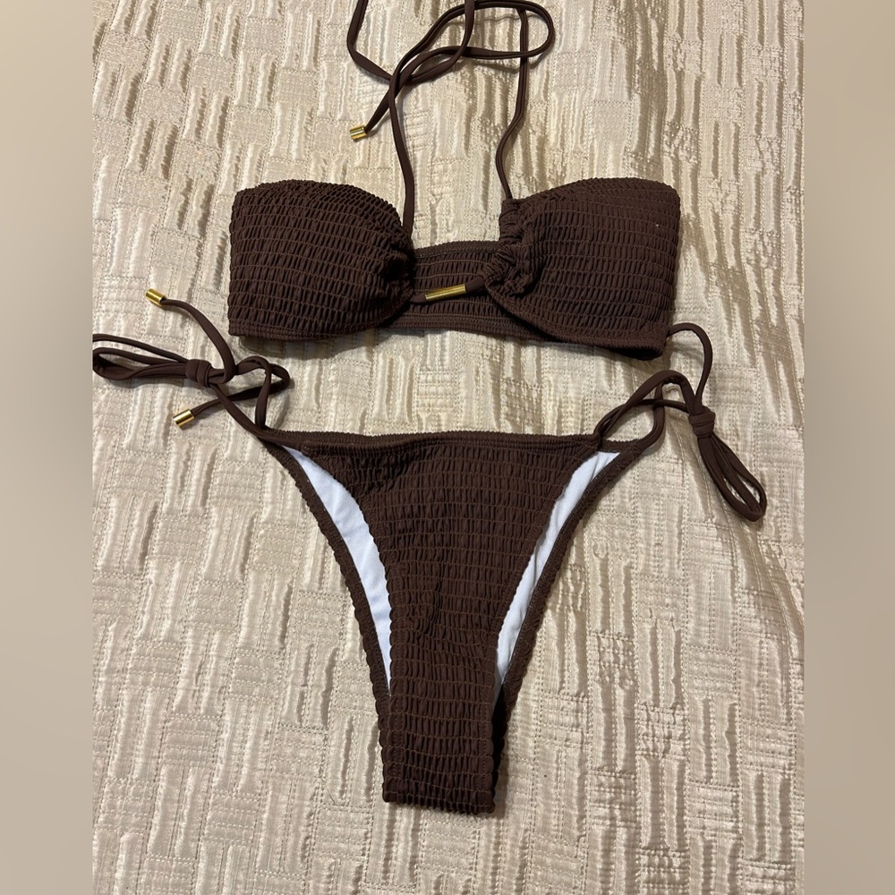 String bikini brown never worn